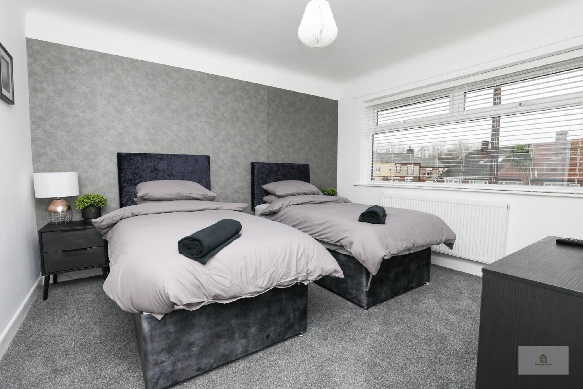 Halsnead Properties Whiston Liverpool Exterior photo